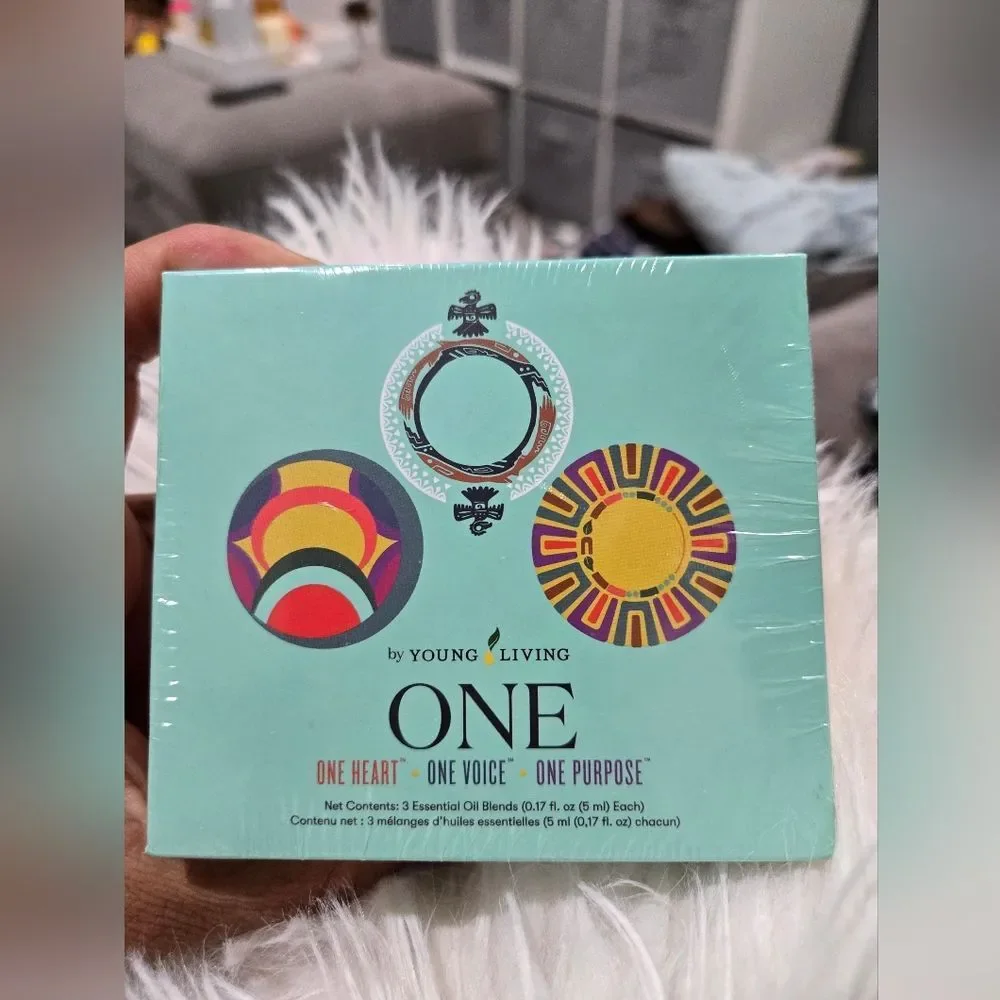 Young Living ONE collection Limited‎ Edition..ONE HEART ONE VOICE ONE PURPOSE